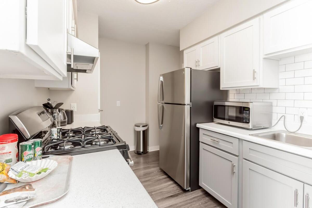 Bargain Memphis Apartment W Hdtv & Wifi Экстерьер фото